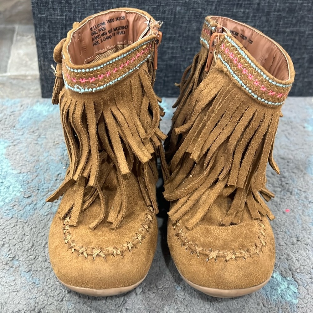 Cute toddler girl brown Rampage Girls fringe boots size 11